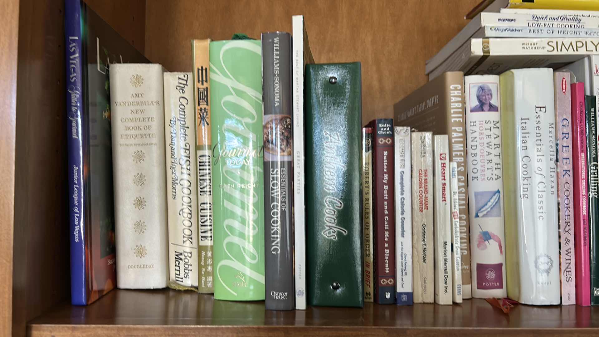 Photo 1 of CONTENTS OF SHELF ASSORTED AUTHORS & TITLES