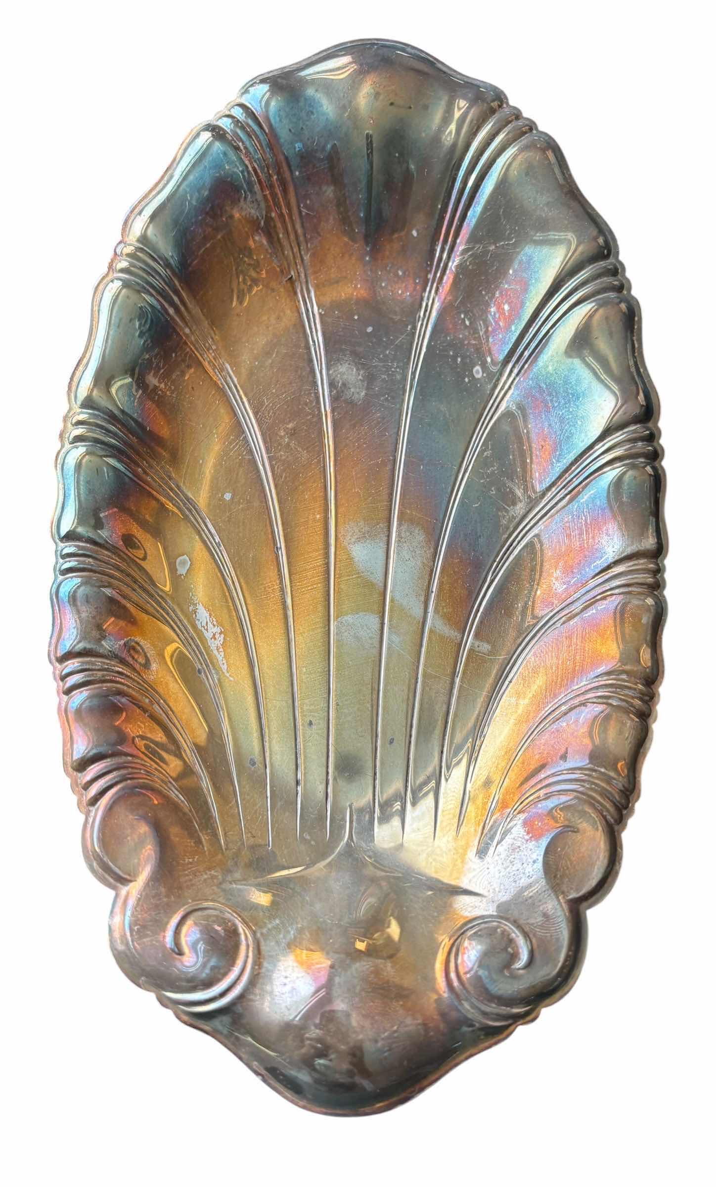 Photo 1 of VINTAGE 1847 ROGERS BROS NEPTUNE SILVER PLATED SERVING DISHES (SET OF 3) & TOWLE SILVER PLATED SMALL SERVING PLATTER WITH BUTTER SPREADER/CHEESE KNIFE