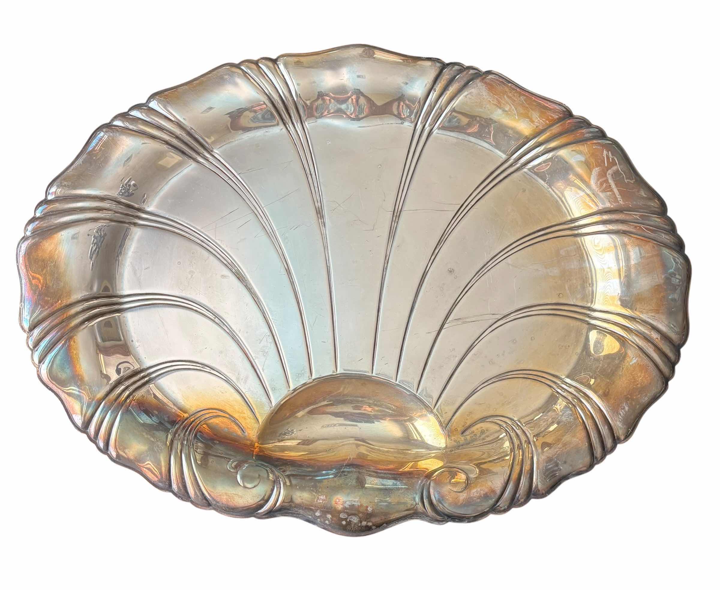 Photo 1 of VINTAGE 1847 ROGERS BROS NEPTUNE SILVER PLATED SERVING DISHES (SET OF 3) & TOWLE SILVER PLATED SMALL SERVING PLATTER WITH BUTTER SPREADER/CHEESE KNIFE