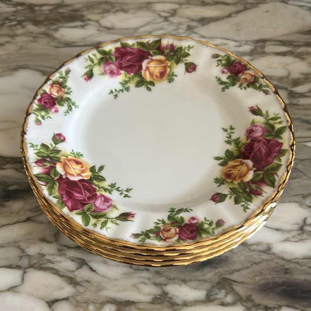Photo 1 of ROYAL ALBERT OLD COUNTRY ROSES FINE BONE CHINA W 4 TEACUPS /SAUCERS & 4 DESSERT PLATES