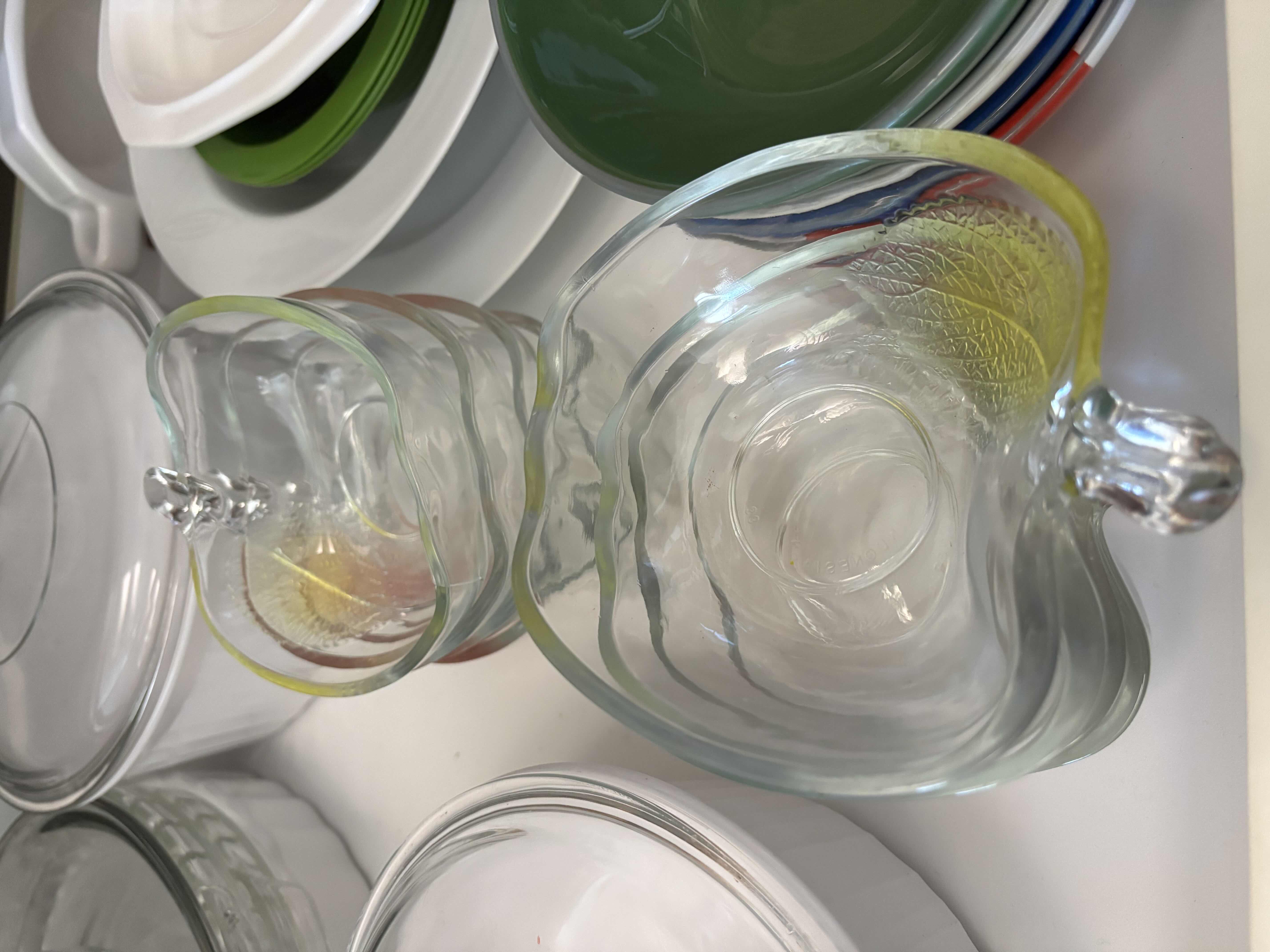 Photo 1 of CONTENTS OF KITCHEN DRAWER- SERVING BOWLS