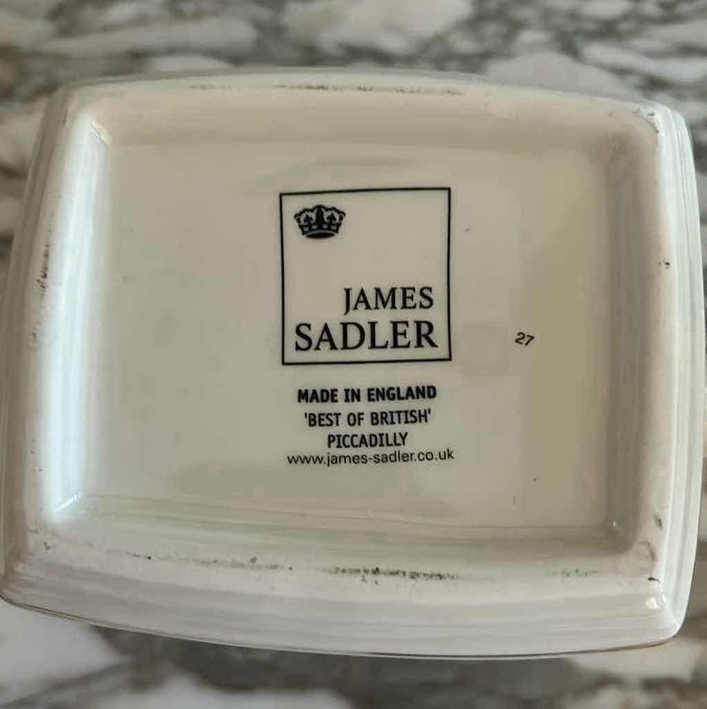 Photo 1 of VINTAGE JAMES SADLER " PICCADILLY " TEAPOT  H 7"
