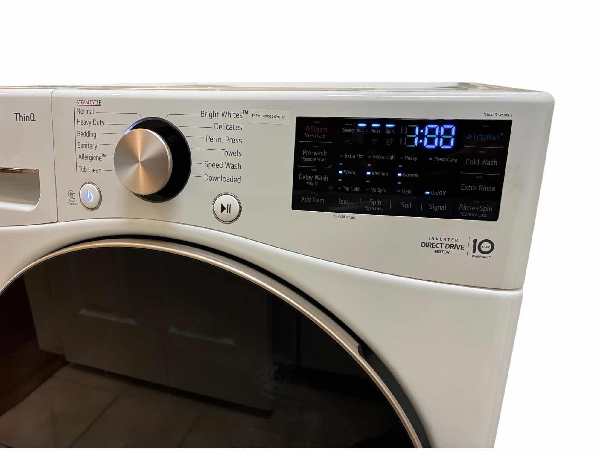 View 3 of LG THIN Q FRONT-LOAD WASHER WM4000 HWA/04