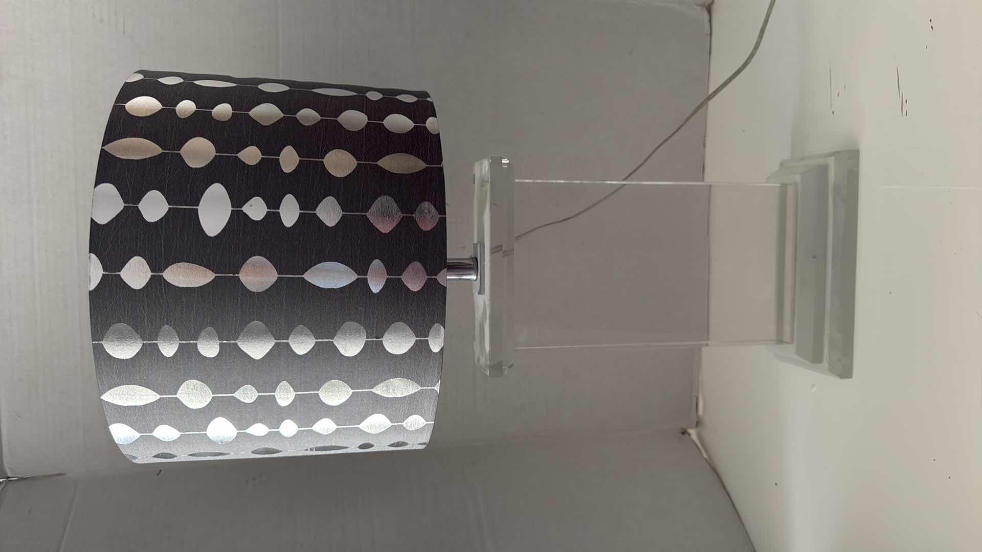 Photo 1 of HEAVY ACRYLIC TABLE LAMP W GREY MODERN SHADE H28”