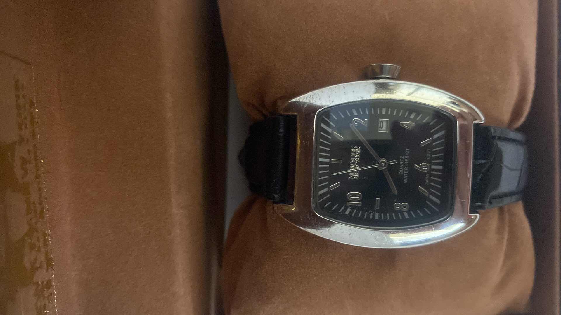 Photo 1 of NEW YORK NEW YORK 10TH YEAR ANNIVERSARY WATCH
