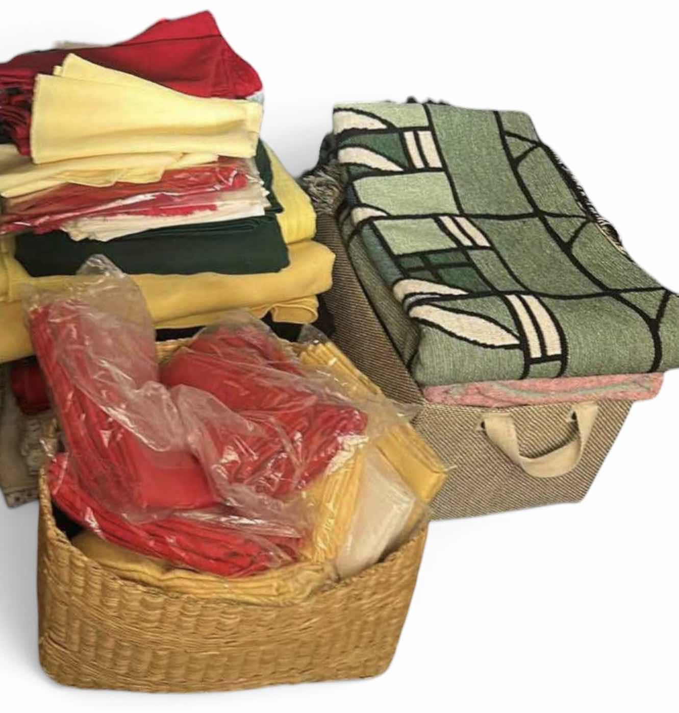 Photo 1 of TABLE CLOTHS, NAPKINS, LINENS, AND BLANKETS