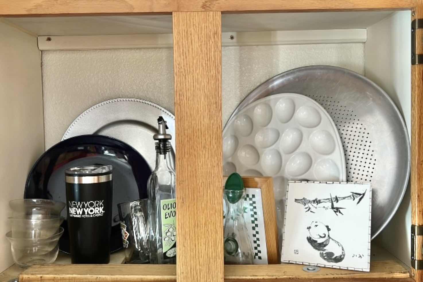 Photo 1 of CONTENTS IN KITCHEN CABINET