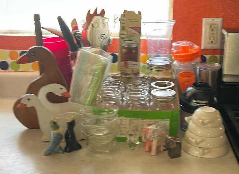 Photo 1 of KITCHEN ITEMS