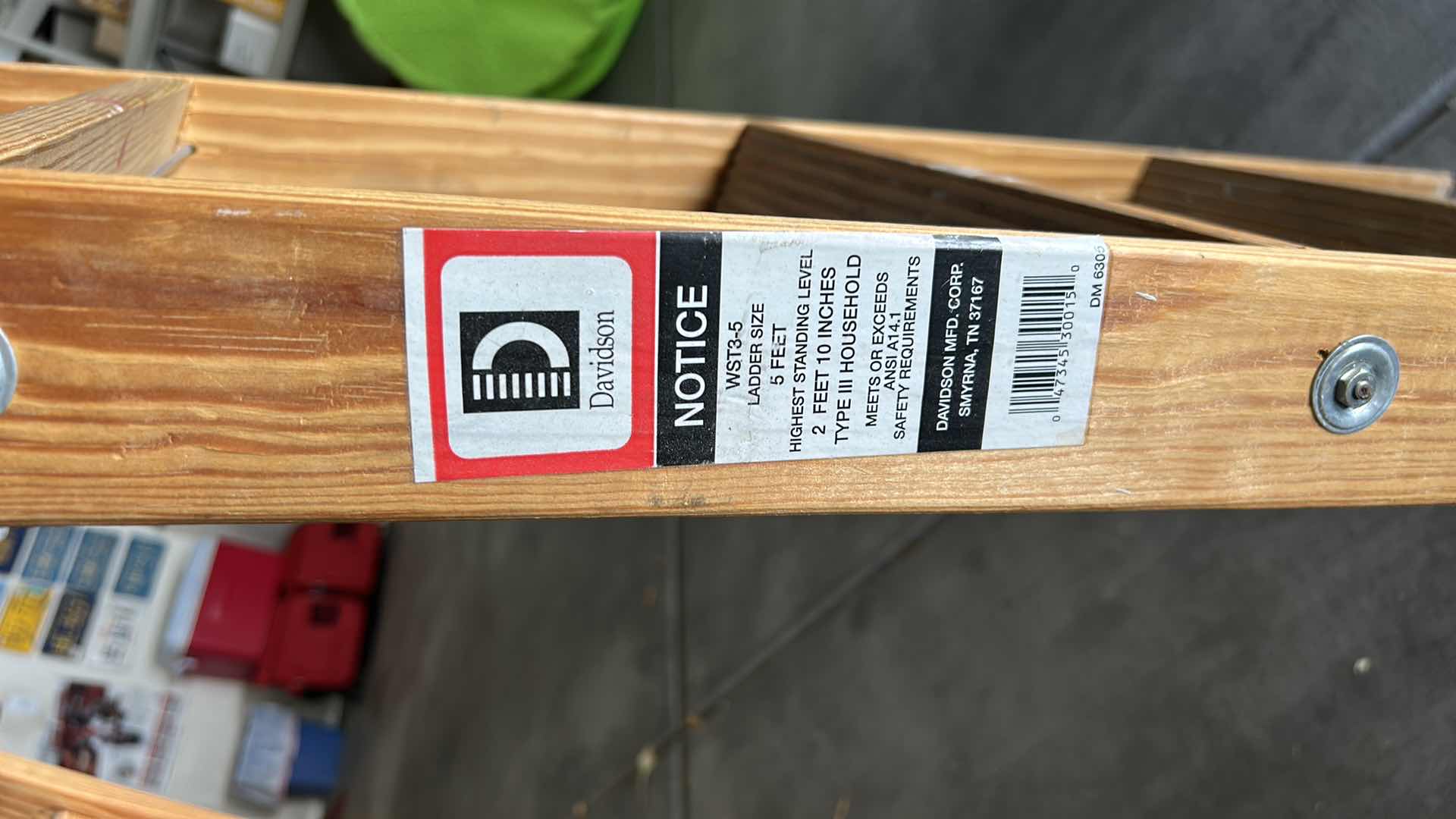 Photo 1 of DAVIDSON 5 FOOT WOODEN LADDER