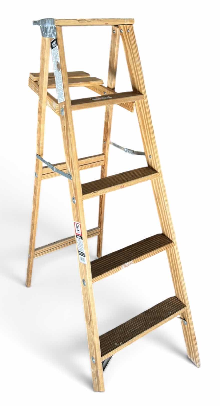 Photo 1 of DAVIDSON 5 FOOT WOODEN LADDER