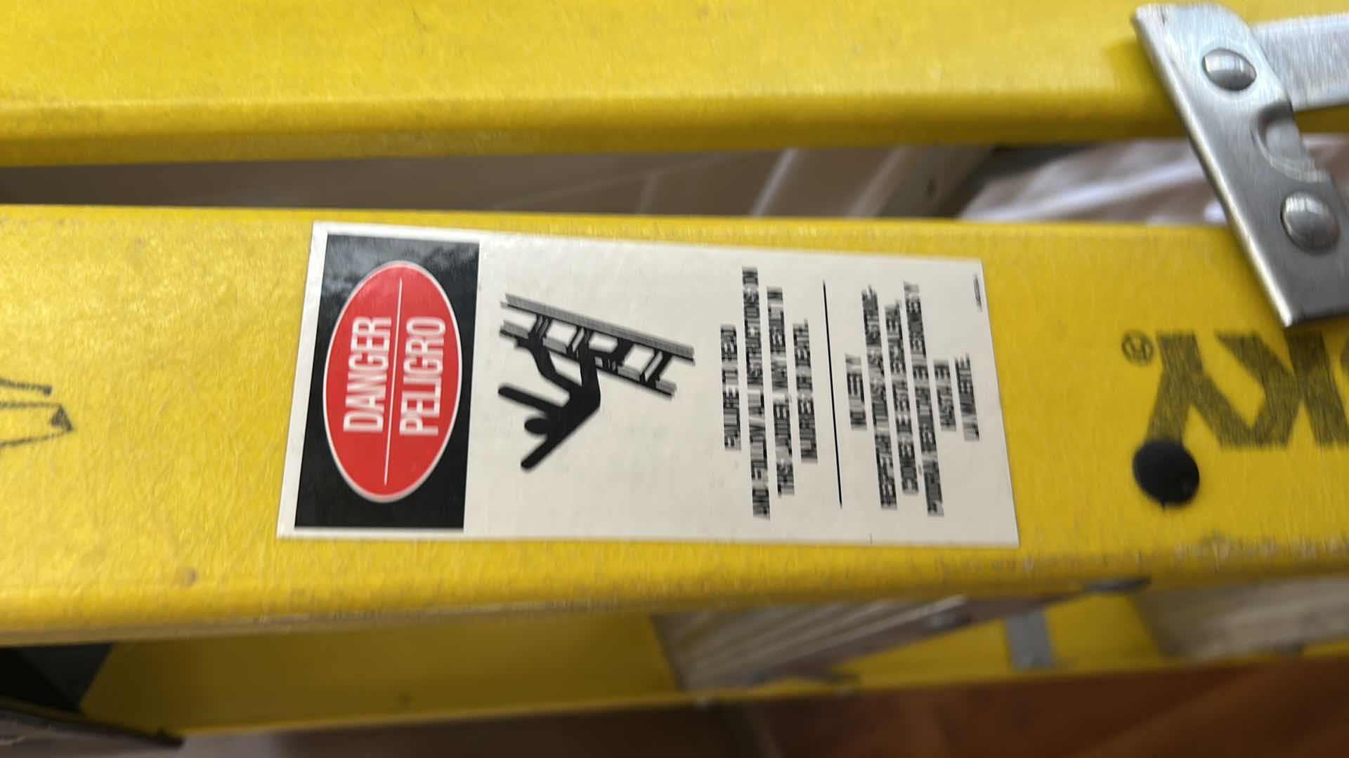 Photo 1 of HUSKY 4 FOOT FIBERGLASS STEP LADDER