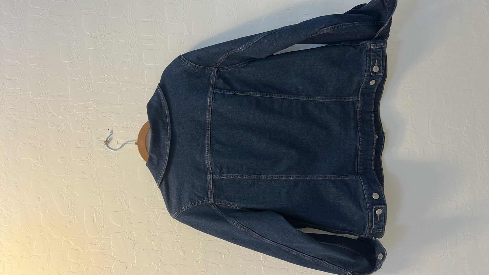 Photo 1 of WOMEN’S LEVI’S JACKET SIZE 1X