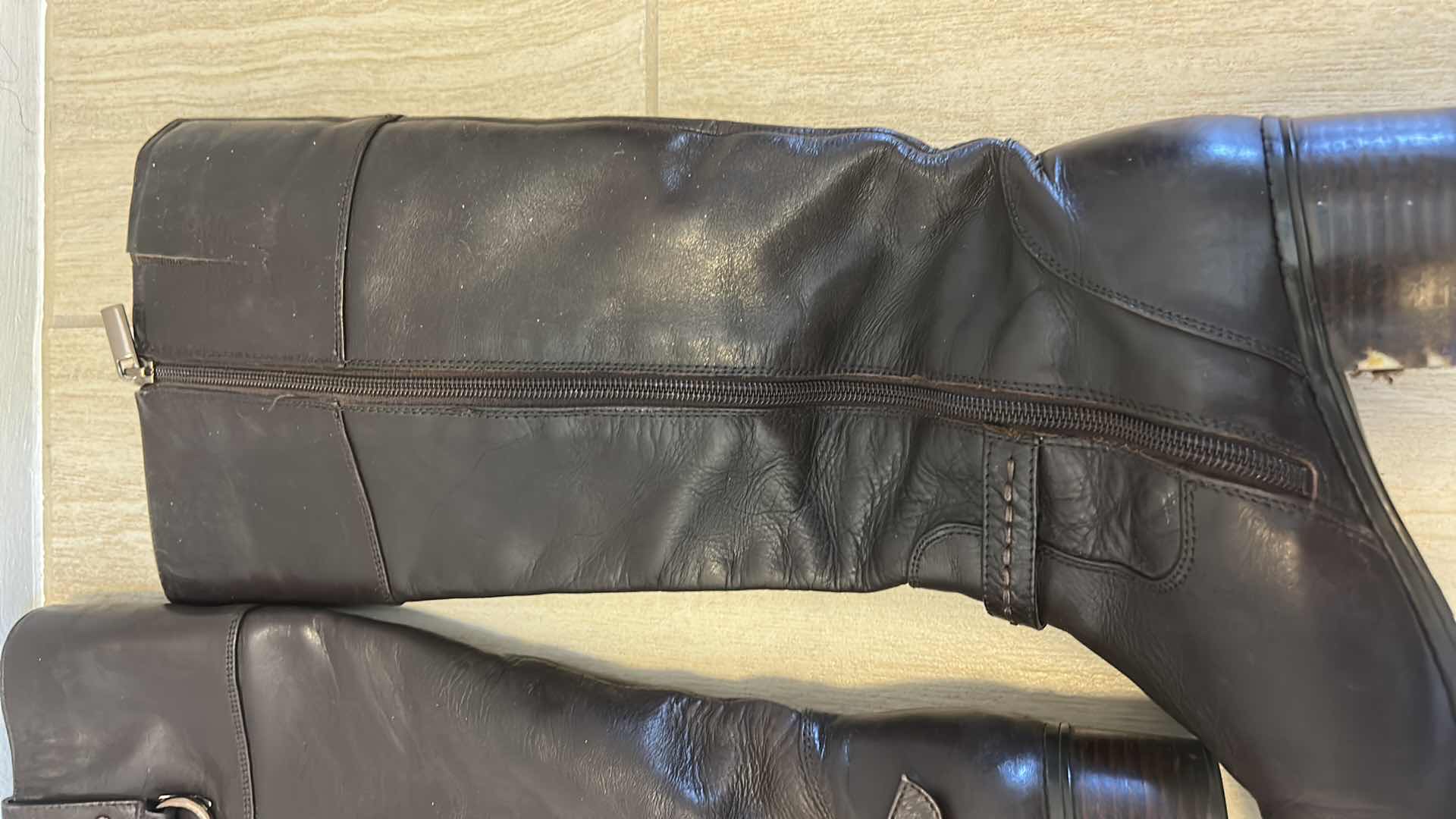 Photo 1 of BANDOLINO CALLUA BLACK LEATHER KNEE-HIGH RIDING BOOTS WOMEN’S SIZE 10
