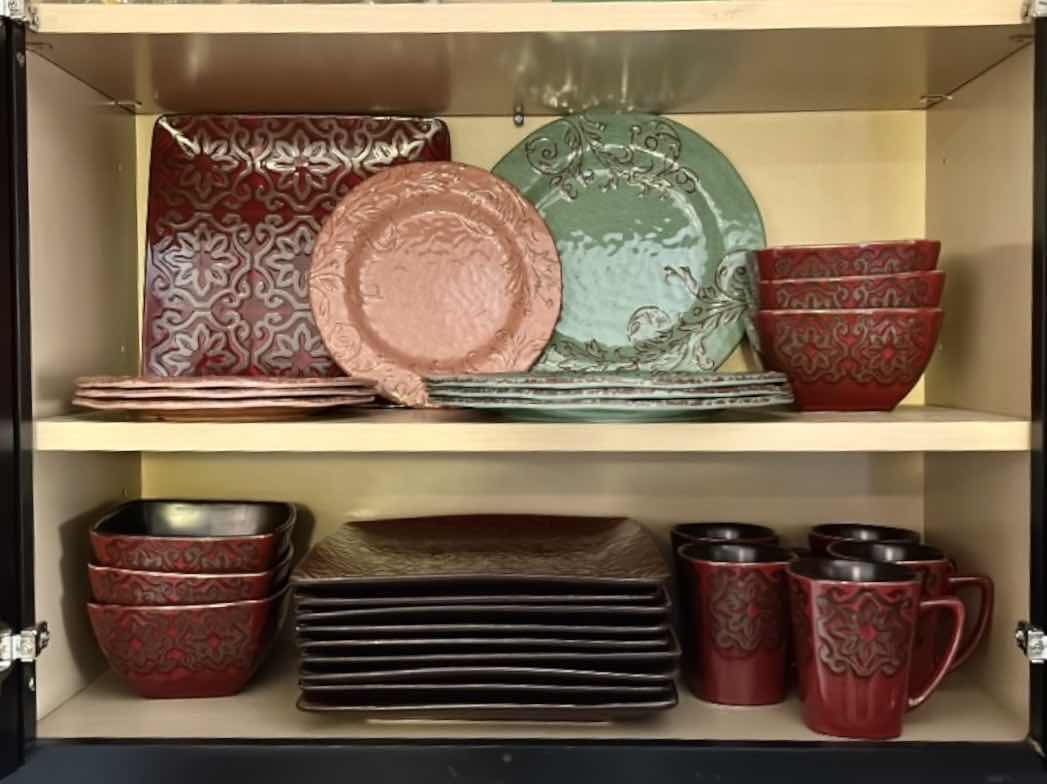 Photo 1 of PLATES AND BOWLS