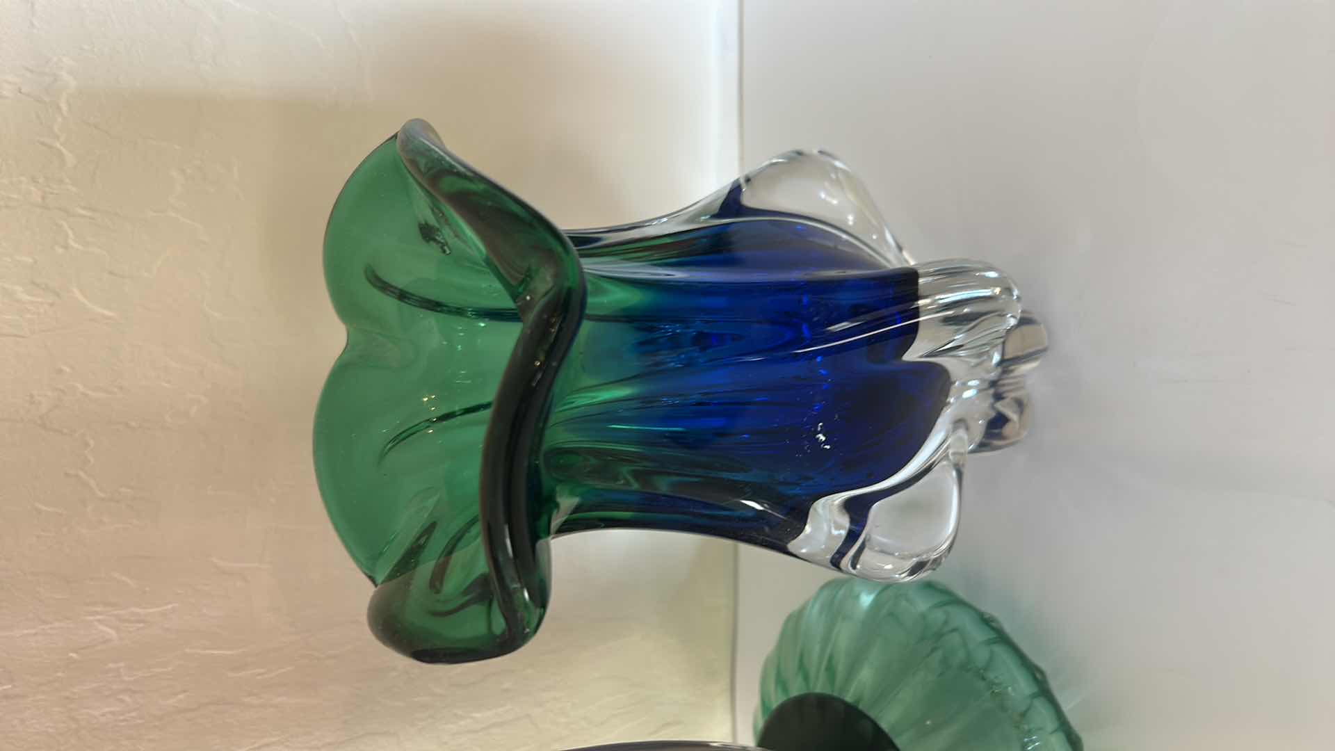 Photo 1 of HANDMADE ART GLASS VASE BY STUDIO GLASS ARTIST BRUCE PIZZICHILLO AND DARRI GORDON & ROYAL GALLERY TULIP VASE $260
(TALLEST 15 1/4”)