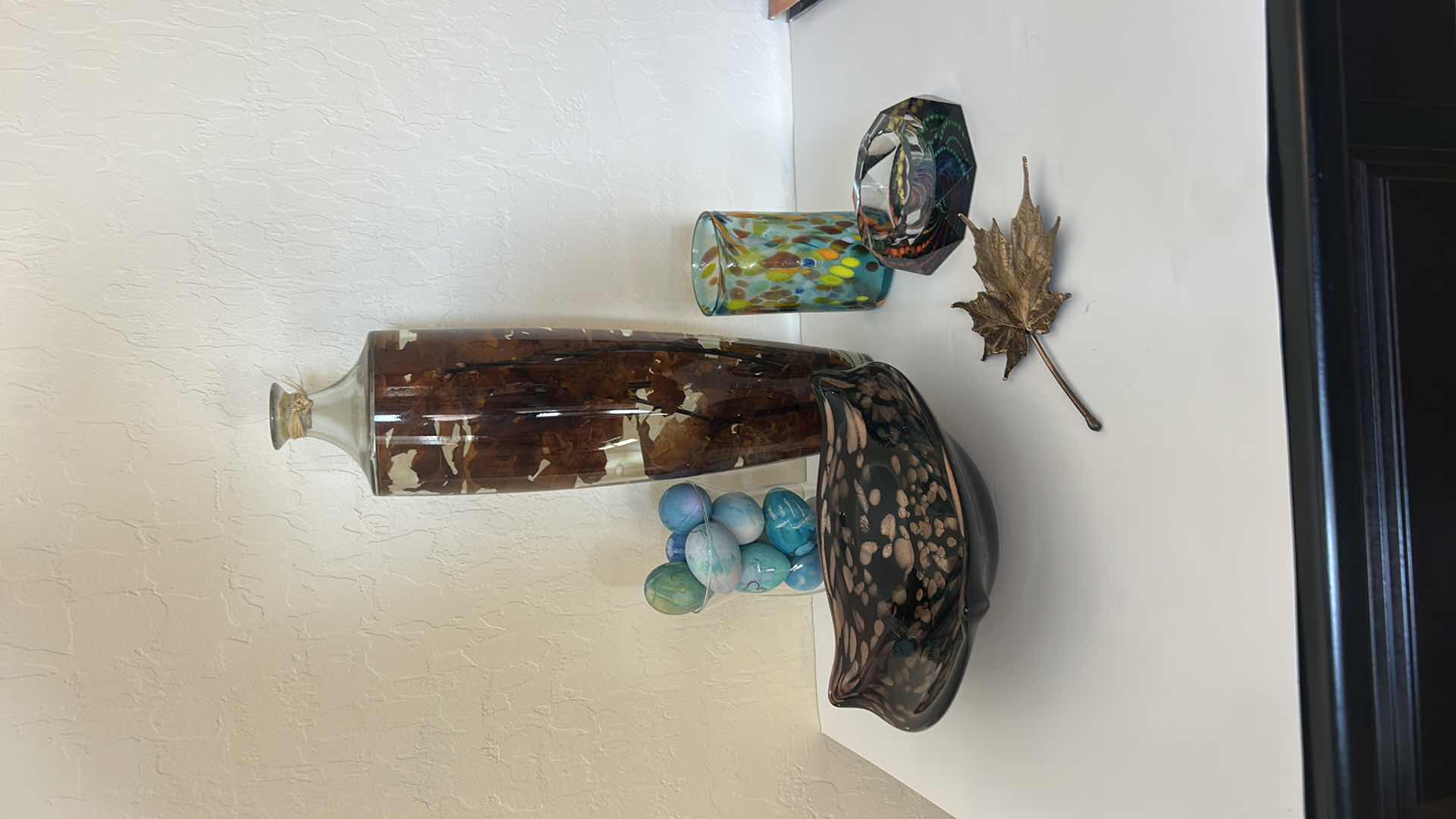 Photo 1 of HOMEGOODS AND HOME DECOR, (TALLEST, H 18 1/2”)