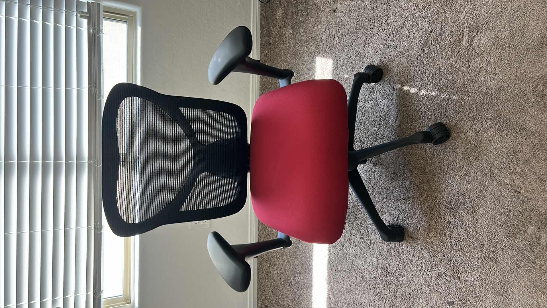 Photo 1 of WORKPRO 769T  COMMERCIAL OFFICE TASK CHAIR