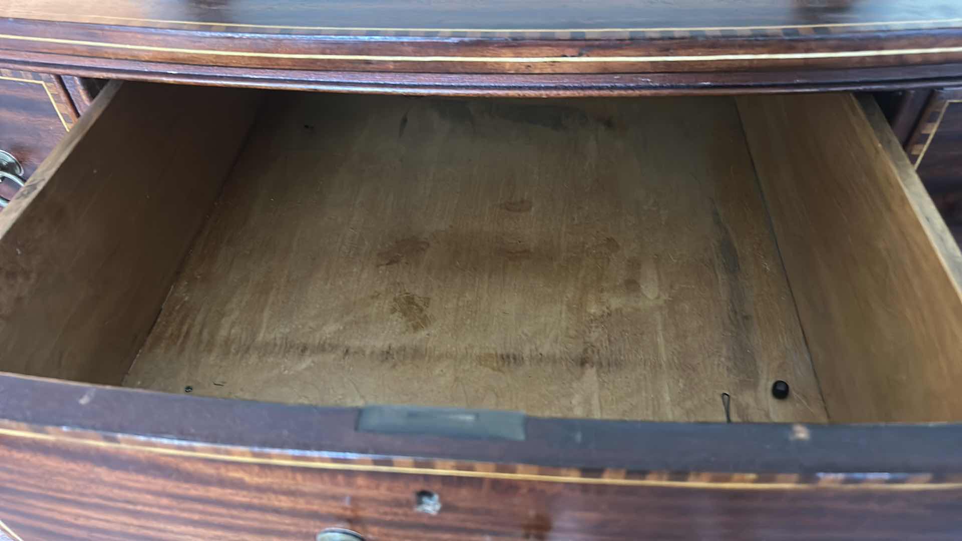 Photo 1 of VINTAGE AMERICAN FEDERAL REVIVAL STYLE BOWFRONT CHEST OF DRAWERS WITH AN ACCOMPANYING ATTACHED TILT MIRROR. RICHLY STAINED MAHOGANY VENEERS DECORATED WITH A DISTINCTIVE "BARBER POLE" CHECKERED BAND INLAY ALONG THE BORDERS OF THE DRAWERS. EXPERTLY CRAFTED 