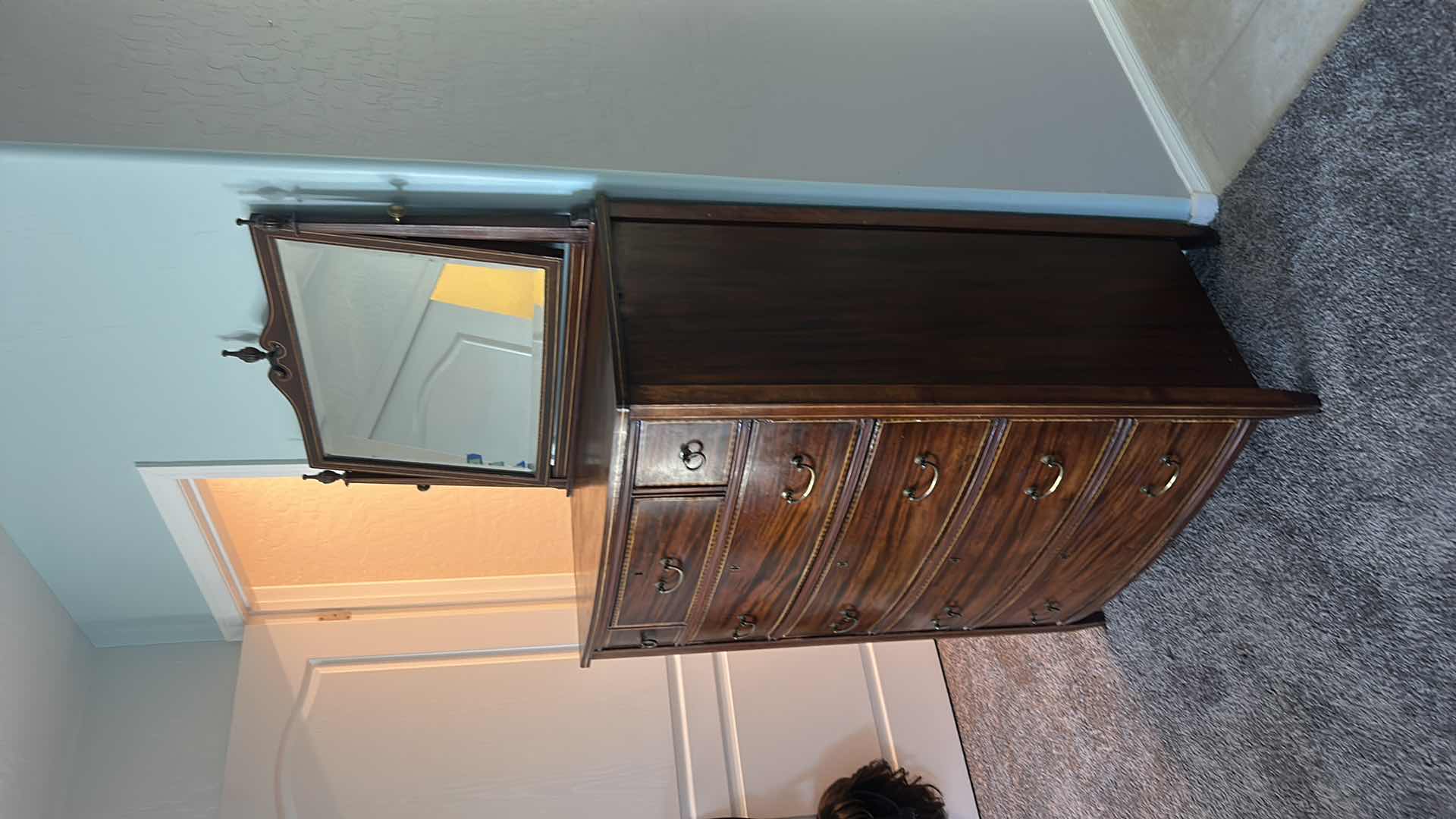 Photo 1 of VINTAGE AMERICAN FEDERAL REVIVAL STYLE BOWFRONT CHEST OF DRAWERS WITH AN ACCOMPANYING ATTACHED TILT MIRROR. RICHLY STAINED MAHOGANY VENEERS DECORATED WITH A DISTINCTIVE "BARBER POLE" CHECKERED BAND INLAY ALONG THE BORDERS OF THE DRAWERS. EXPERTLY CRAFTED 