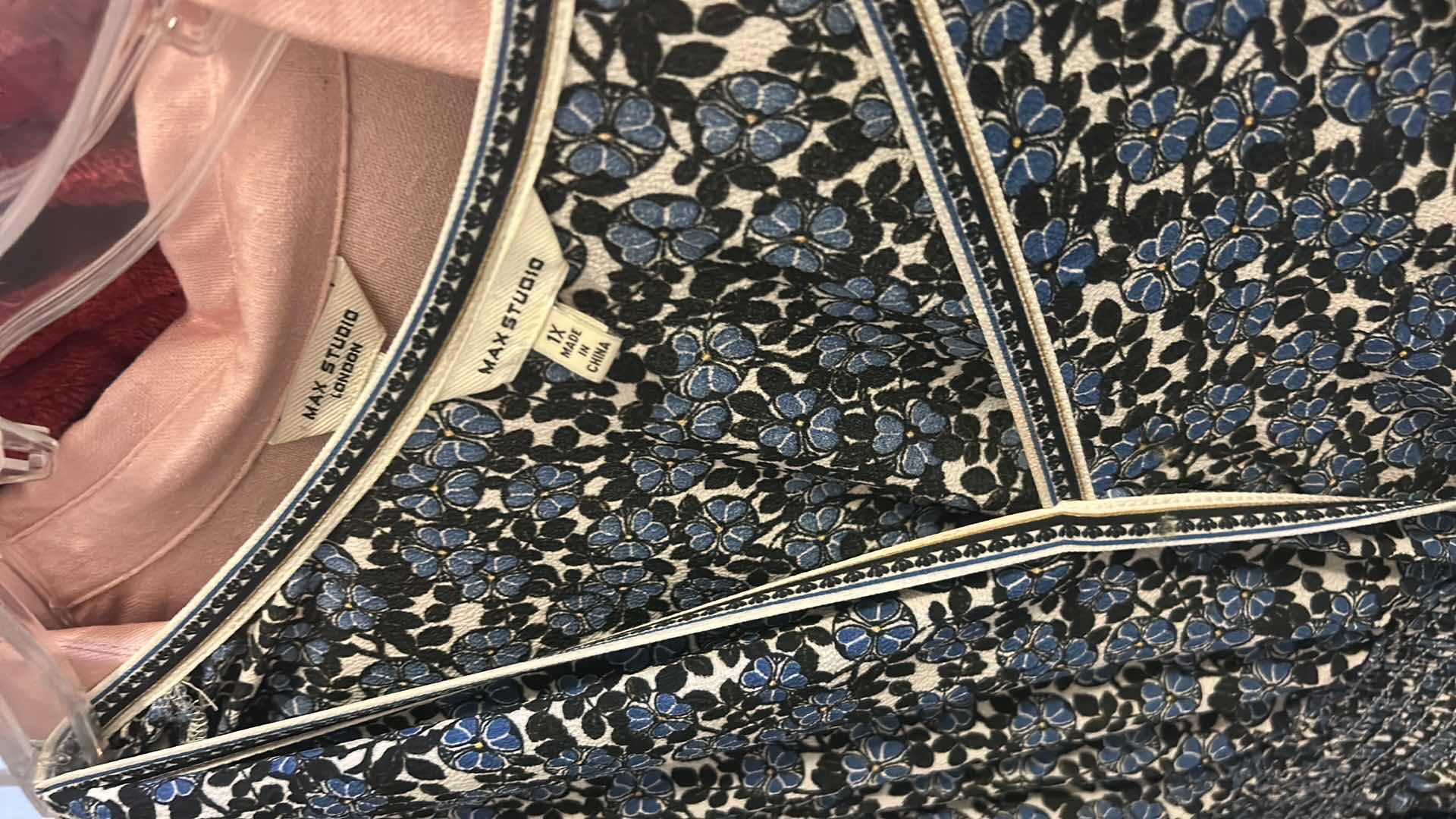 Photo 1 of 12 WOMEN’S PLUS SIZE DRESSES