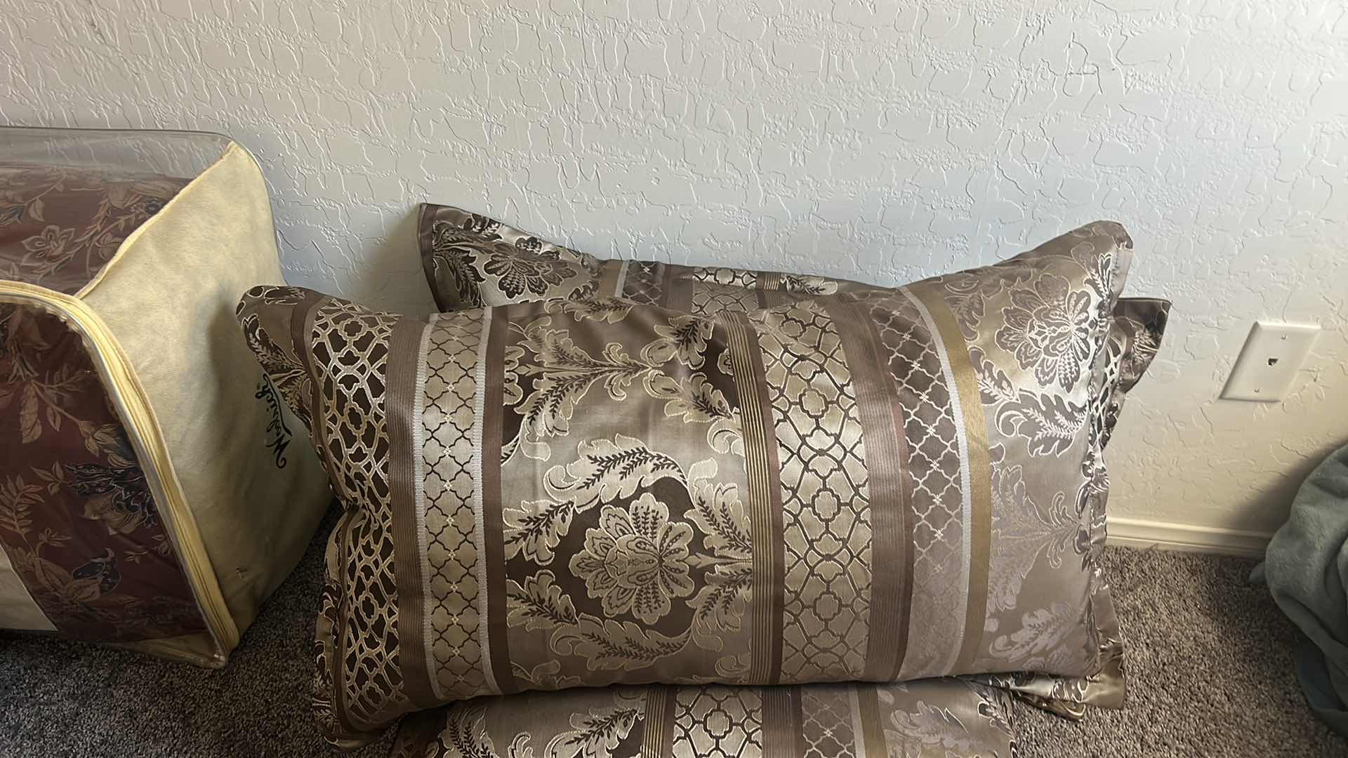 Photo 1 of QUEEN, BEDDING PILLOWS, AND SHAMS