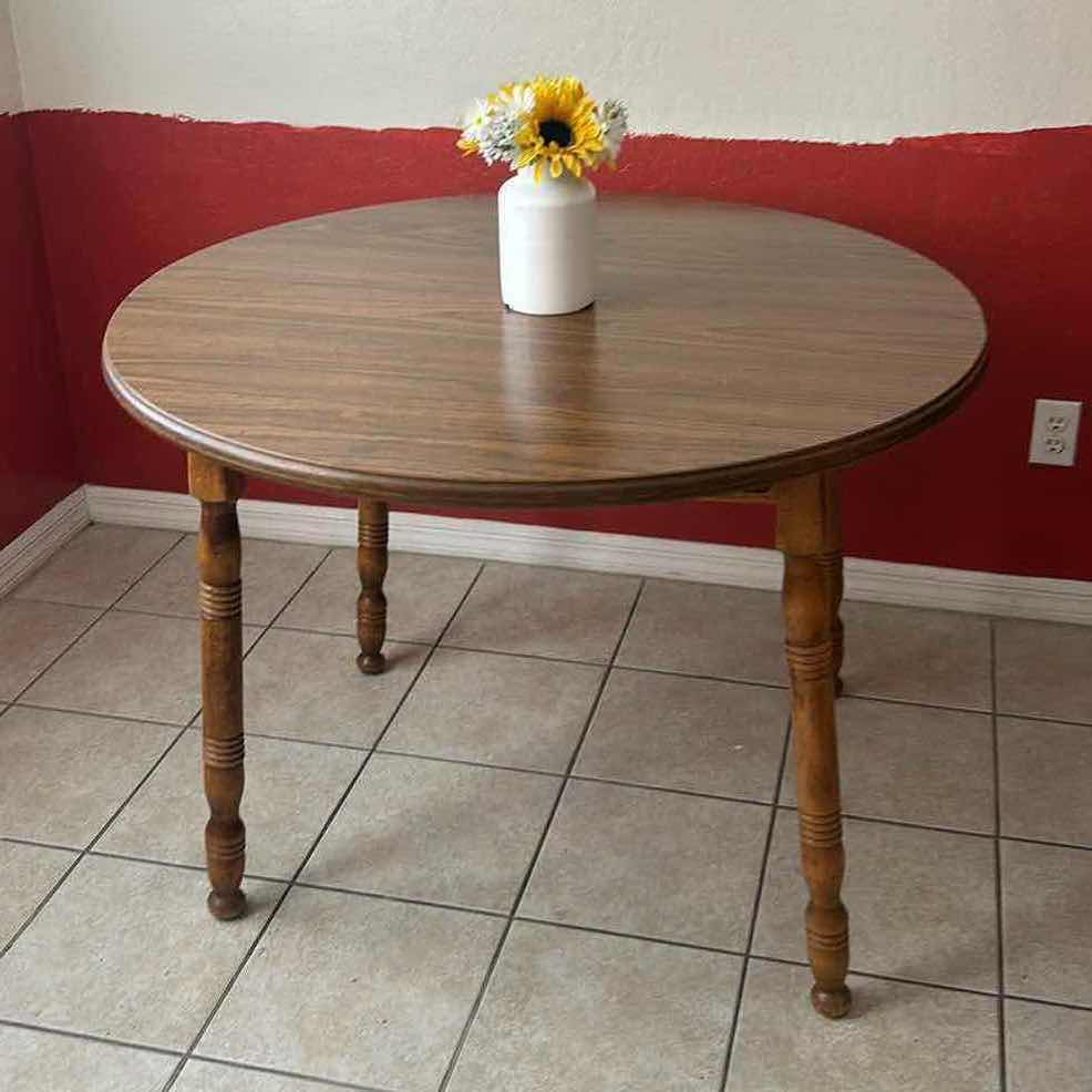 Photo 1 of MID-CENTURY AMERICAN COLONIAL REVIVAL STYLE  OAK / MAPLE ROUND EXTENSION KITCHEN DINING TABLE 42” x H30”