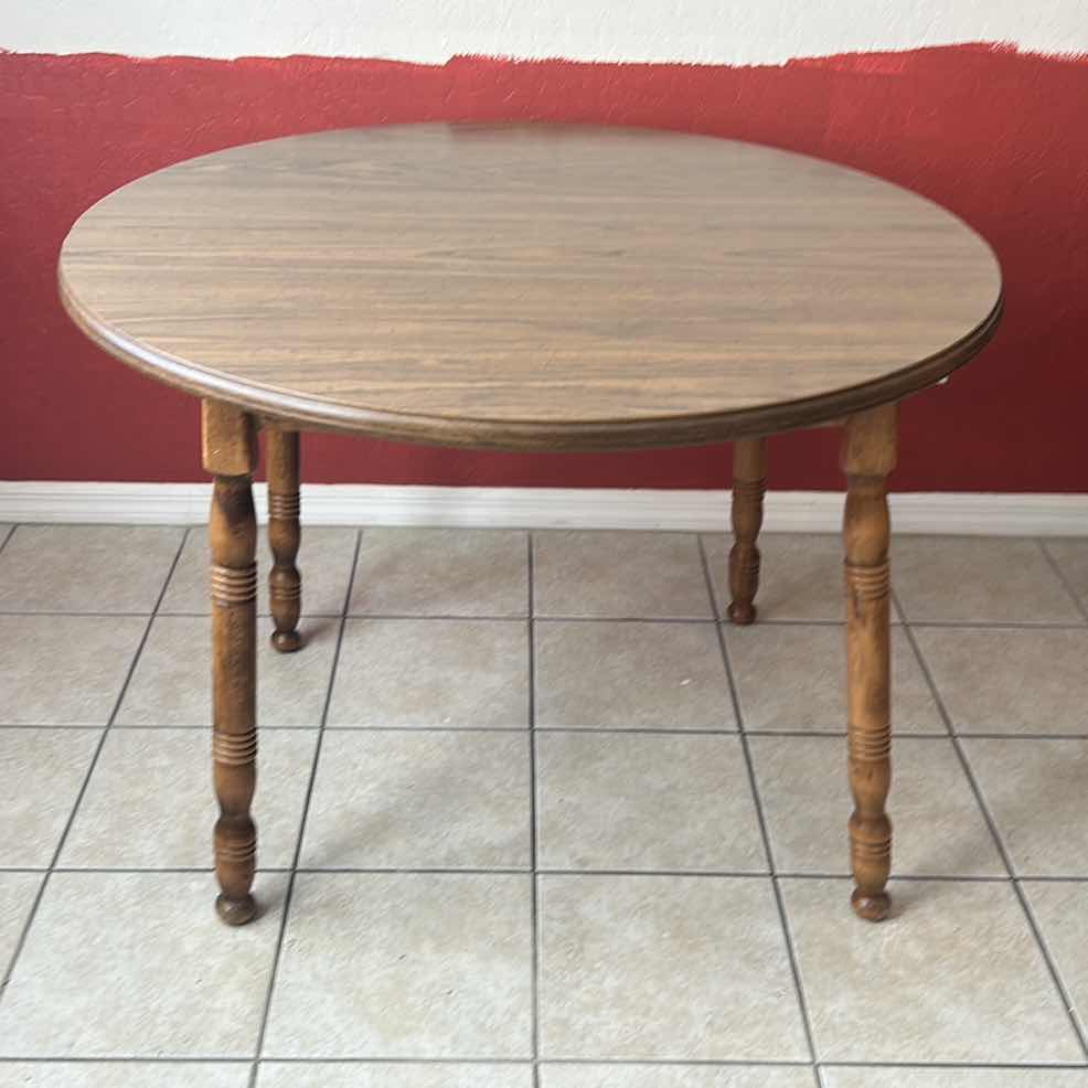 Photo 1 of MID-CENTURY AMERICAN COLONIAL REVIVAL STYLE  OAK / MAPLE ROUND EXTENSION KITCHEN DINING TABLE 42” x H30”