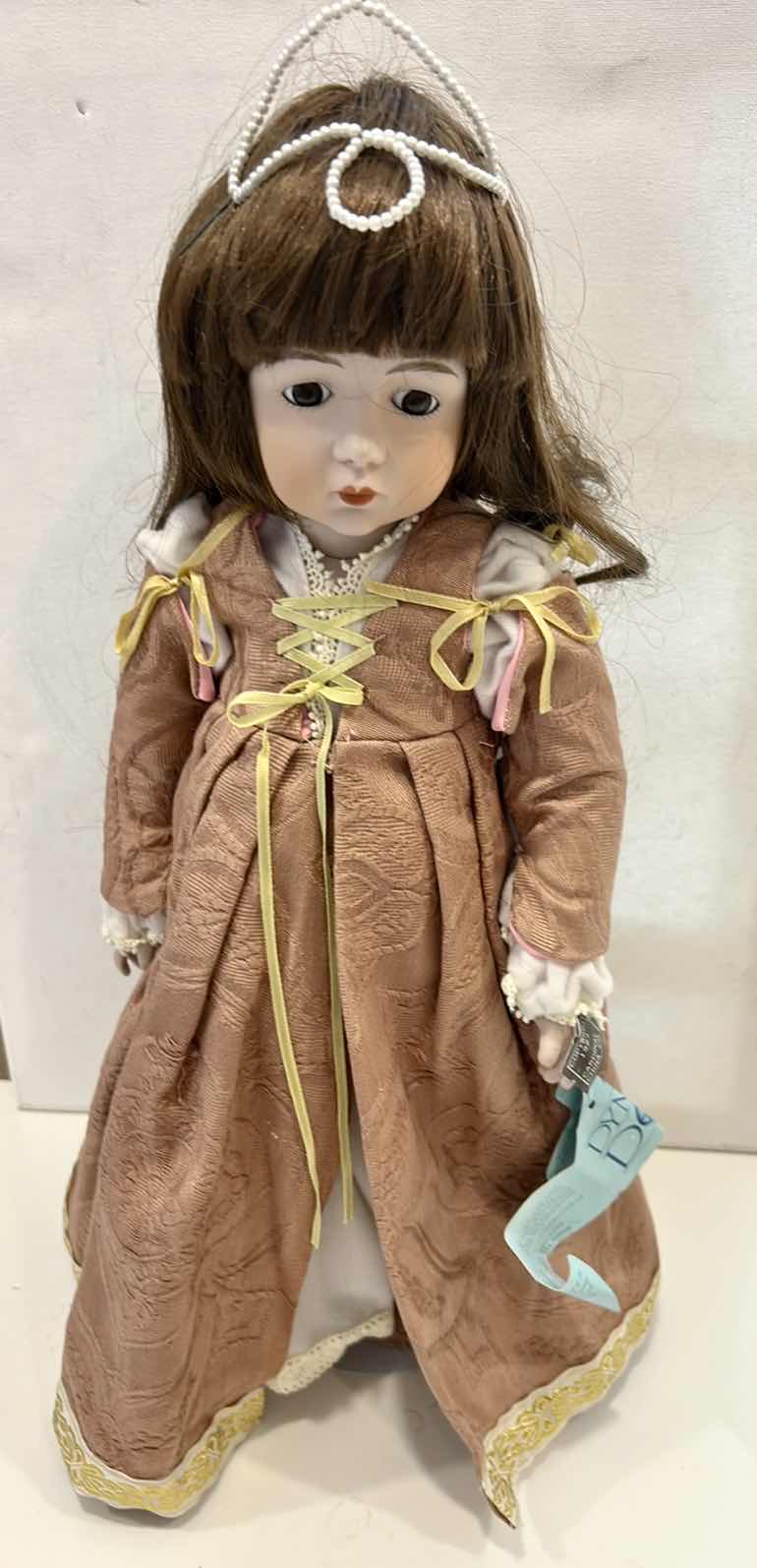 Photo 1 of VINTAGE "GUINEVERE" / RENAISSANCE PRINCESS MUSICAL PORCELAIN DOLL FROM THE DUCAL COLLECTOR SERIES, H19” $55