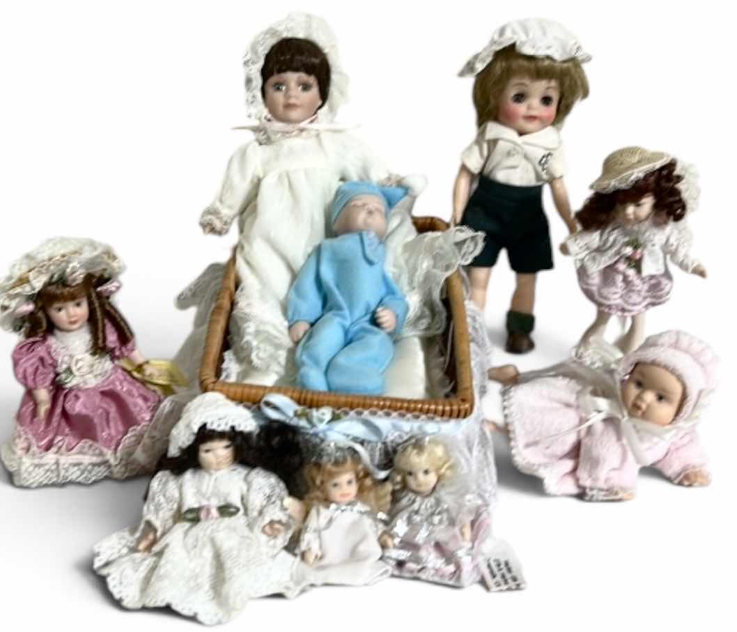 Photo 1 of 9 COLLECTIBLE DOLLS