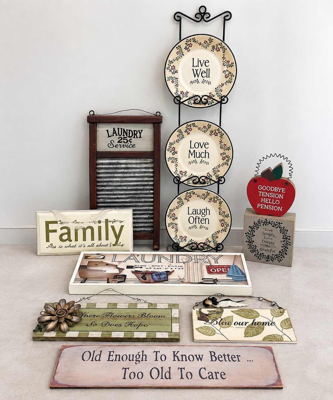 Photo 1 of HOME DÉCOR & WALL SIGNS,
DECORATIVE PLATES W METAL DISPLAY RACI