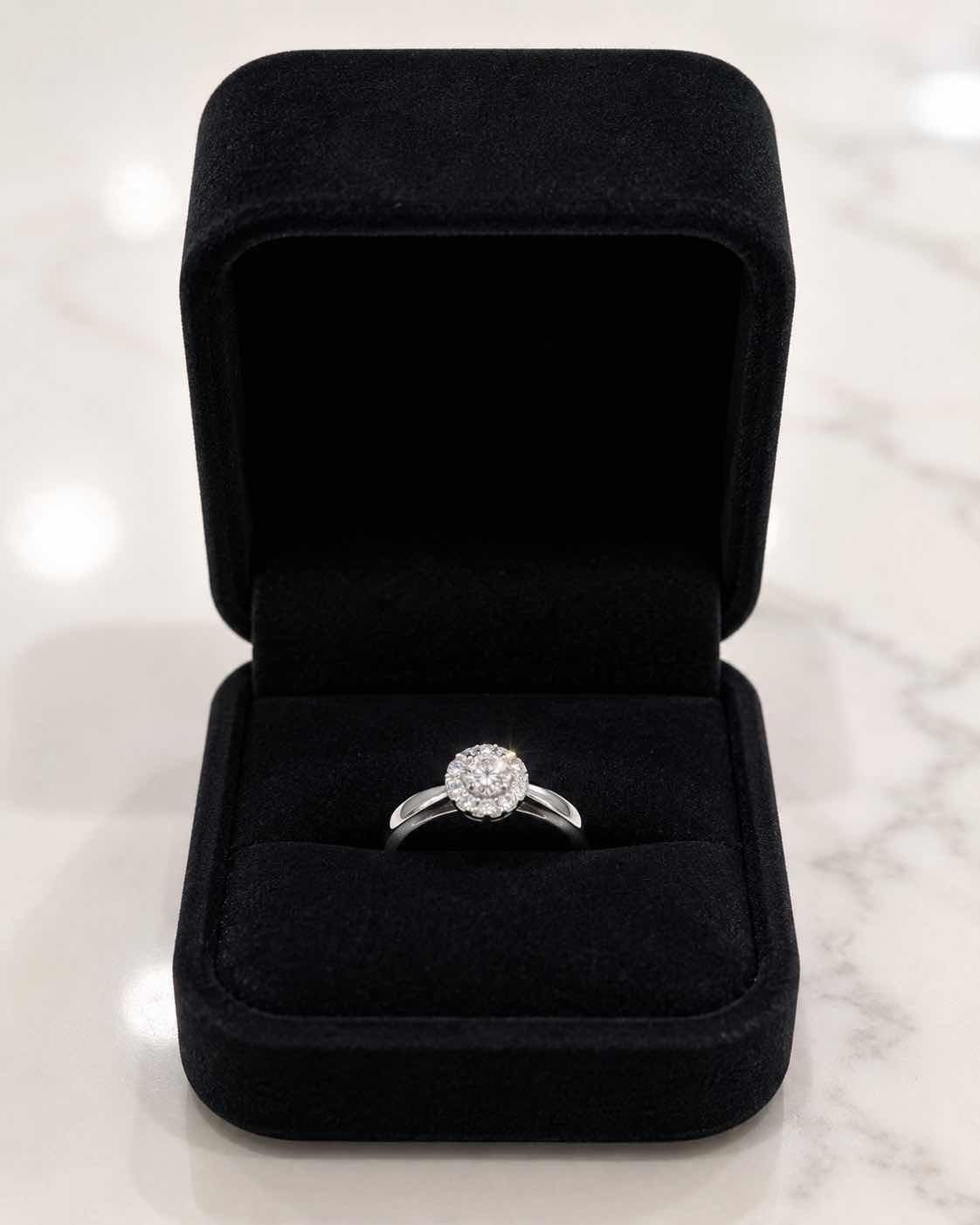 Photo 1 of 14K WHITE GOLD 0.25CTW DIAMOND RING 2.5G (EST SIZE 6-7) #14 $1,750