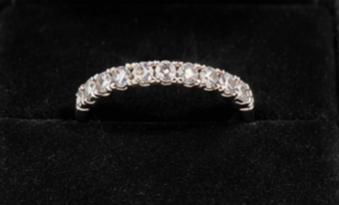 Photo 1 of 10K WHITE GOLD 0.75CTW DIAMOND RING 2.2G (EST SIZE 6-7) #14 $2,450