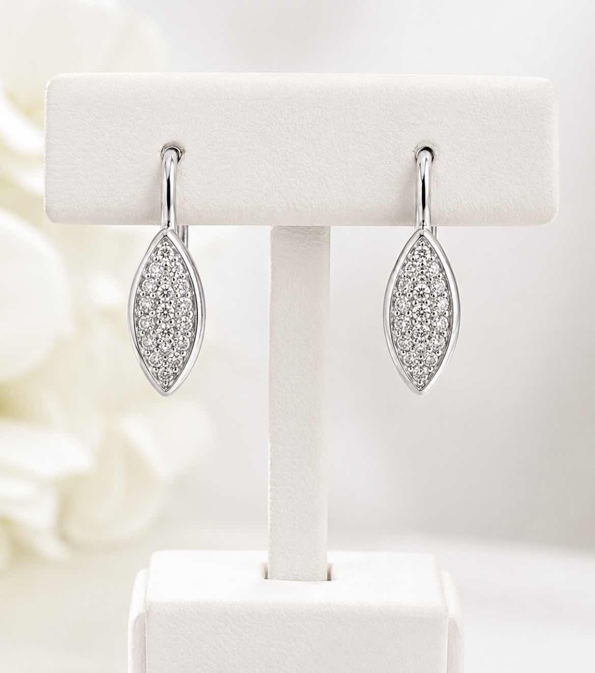 Photo 1 of 18K WHITE GOLD 0.50 CTW DIAMOND EARRINGS 3.4G
W APPRAISAL #2017 $3100