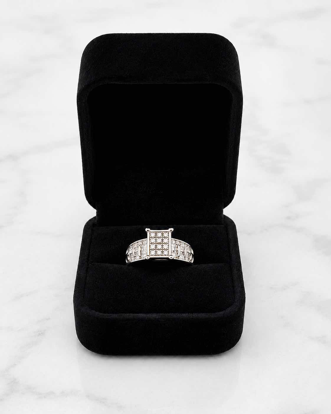 Photo 1 of 10K YELLOW GOLD 1CTW DIAMOND RING 3.4 G (EST SIZE 6–7) #40