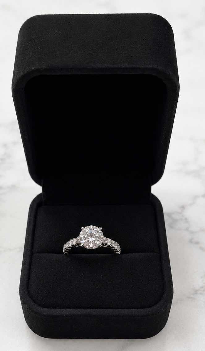 Photo 1 of 10K WHITE GOLD 1CTW DIAMOND RING 3.3 G. (EST SIZE 5–6) #49