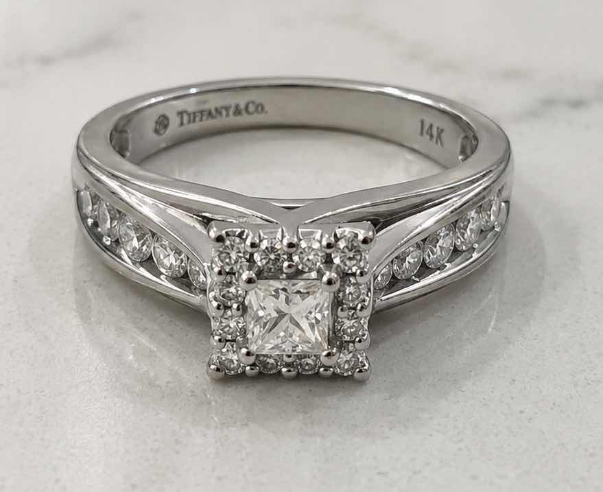 Photo 1 of 14K WHITE GOLD 1 CTW DIAMOND RING. (EST SIZE 6–7) #5