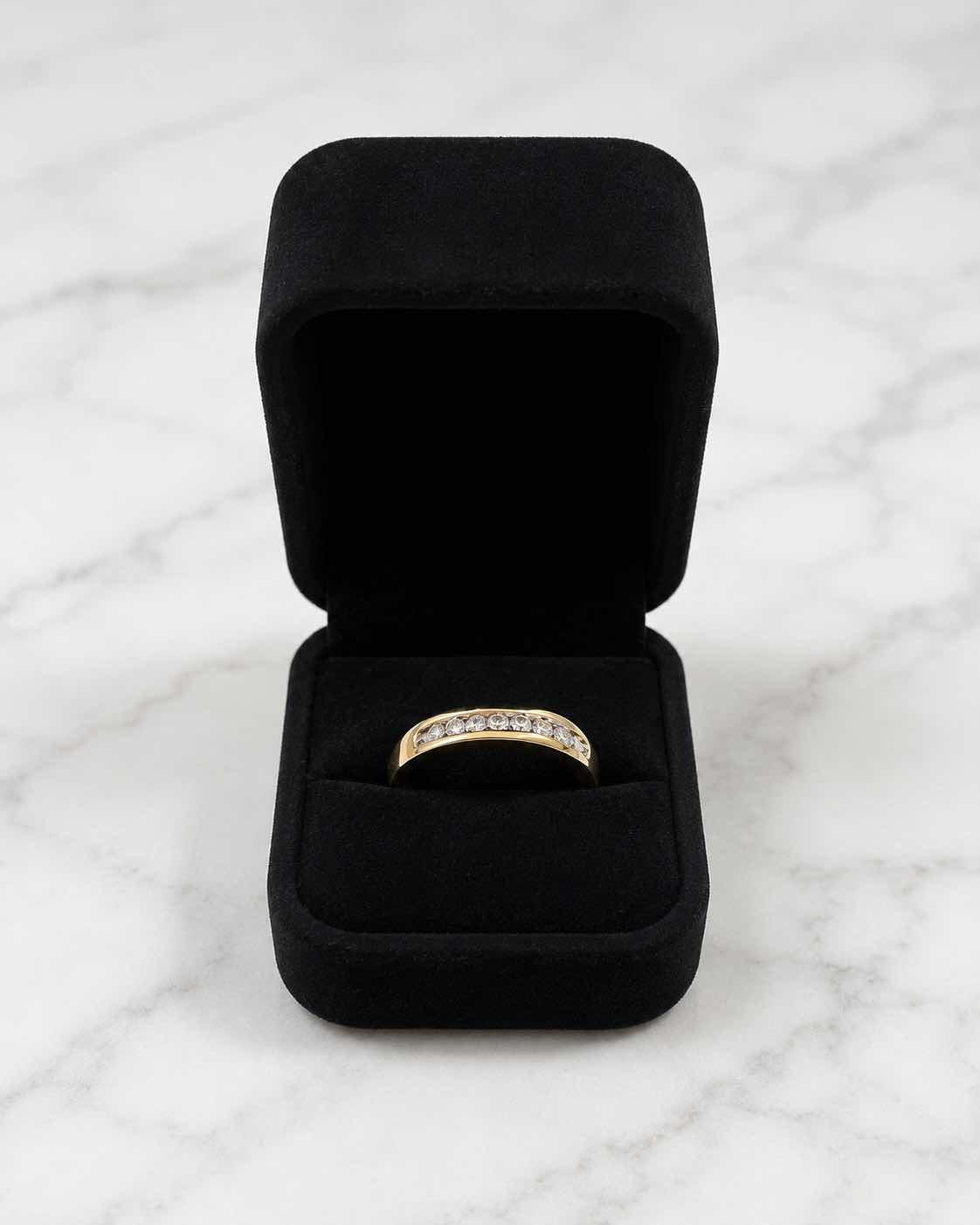 Photo 1 of 10 K YELLOW GOLD 1CTW DIAMOND RING 5.3 G (EST SIZE 8–9) #41