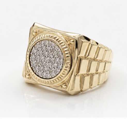 Photo 1 of 10K YELLOW GOLD 0.50 CTW DIAMOND RING 5.5G (EST SIZE 6-7).  #11