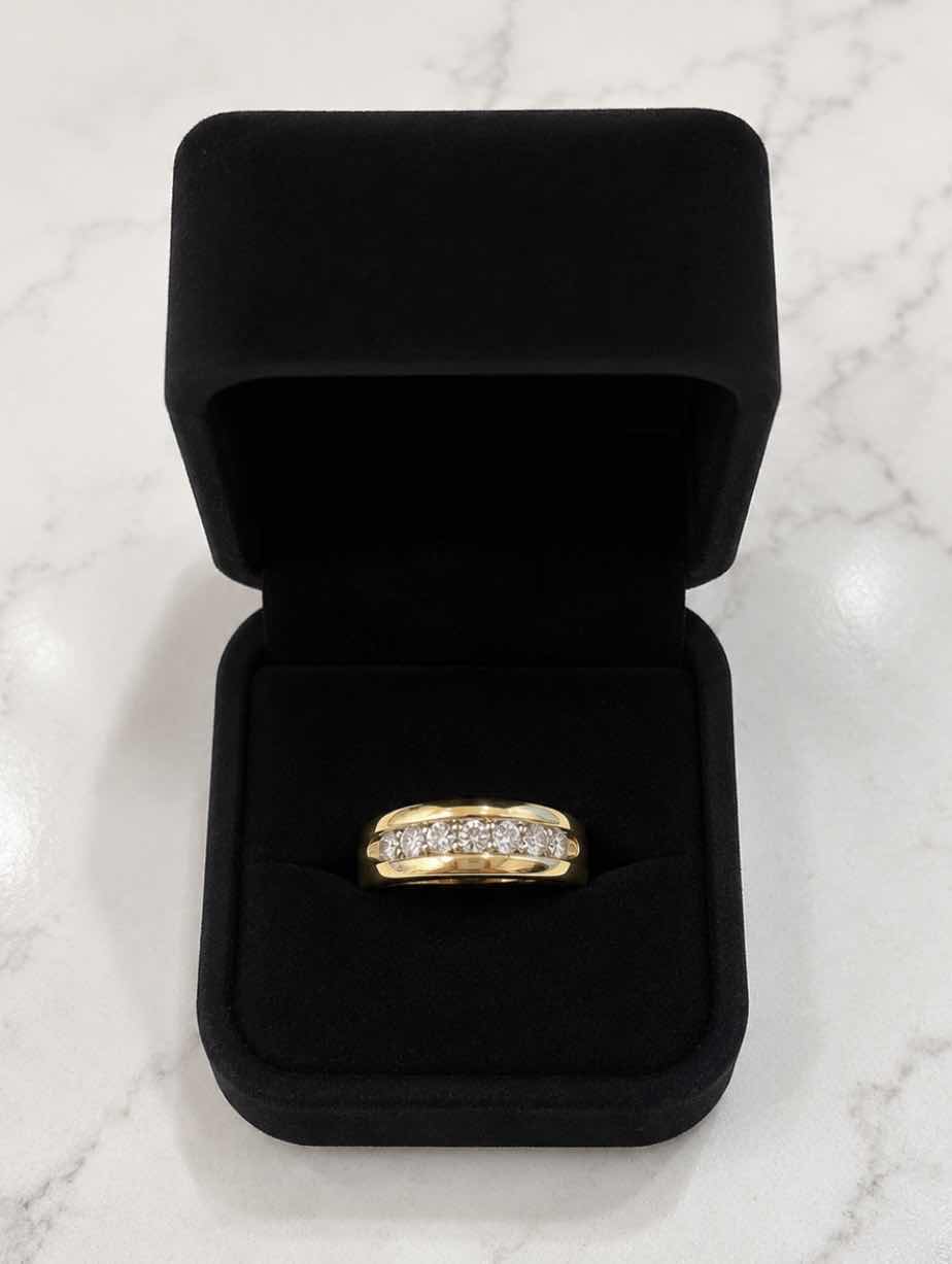 Photo 1 of 10K YELLOW GOLD 1CTW DIAMOND RING, 4G (EST SIZE 8–9) #42