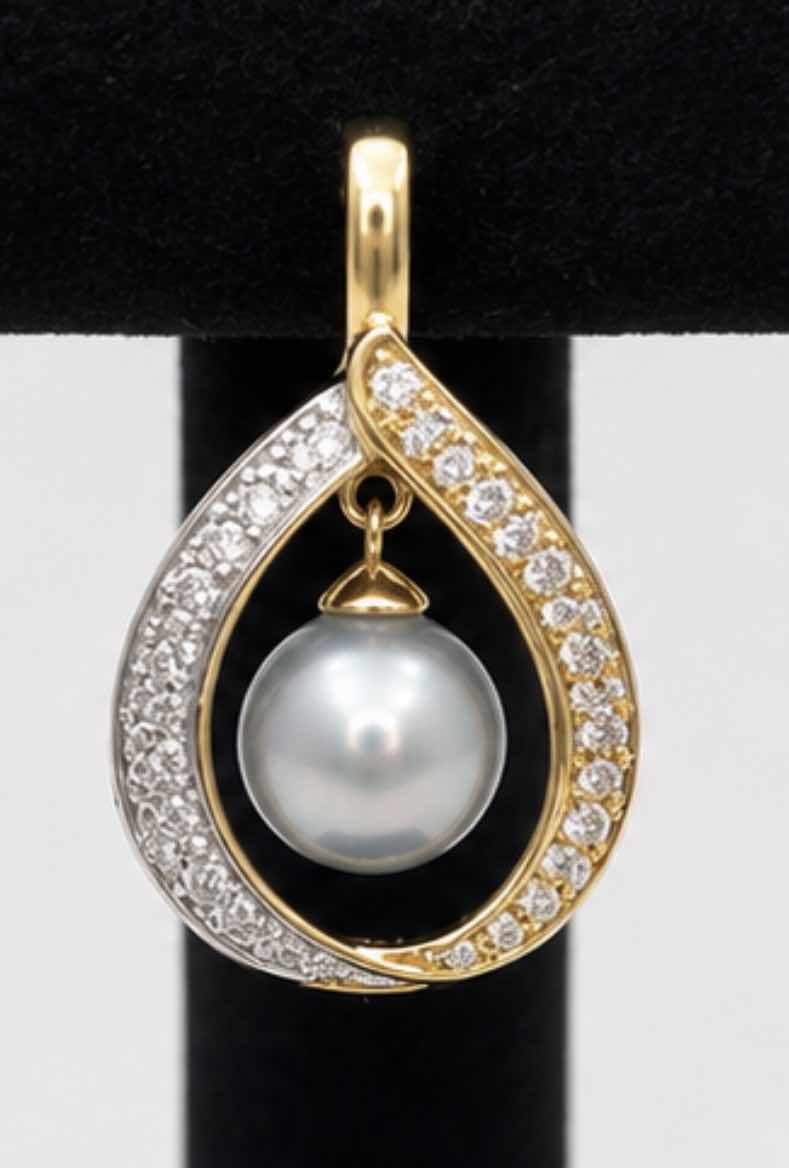 Photo 1 of 18K TWO-TONE YELLOW GOLD PEARL/DIAMOND PENDANT .6 0CTW DIAMOND 7.49 G W APPRAISAL #2016