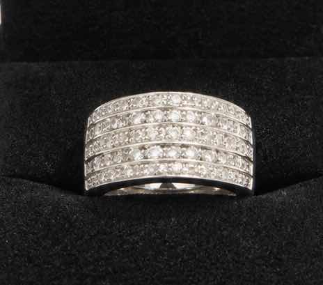 Photo 1 of 18K WHITE GOLD W 1.75 CTW DIAMOND RING 10.68G (EST SIZE 6-7) W APPRAISAL #2003