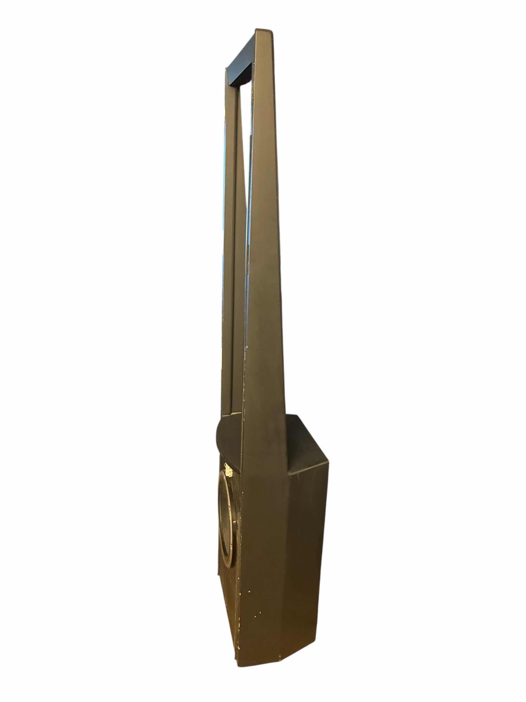 Photo 1 of ELECTROSTATIC NE QUEST
LOUDSPEAKER SYSTEM
