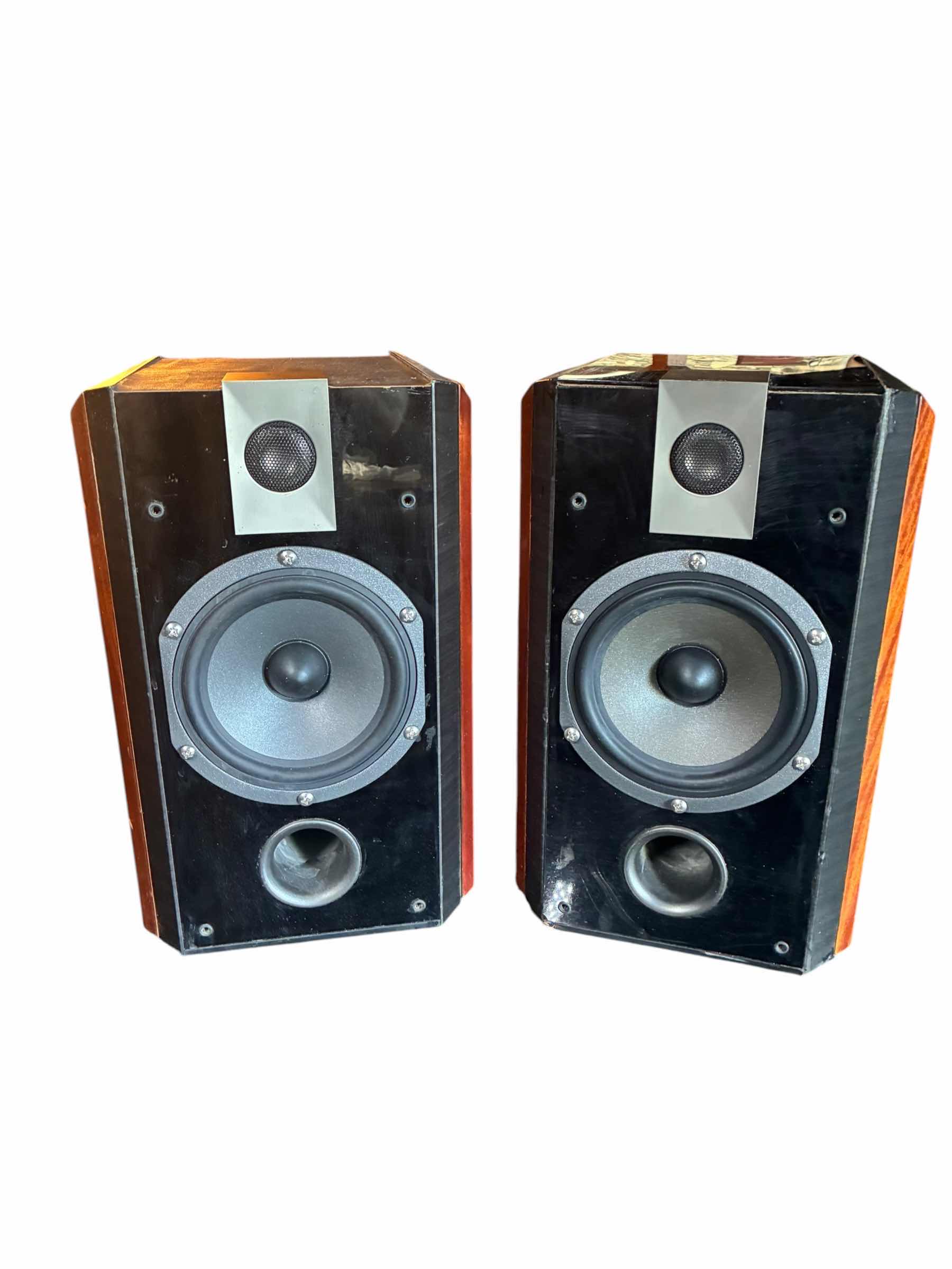 Photo 1 of FOCAL CHORUS V SPEAKERS 806V