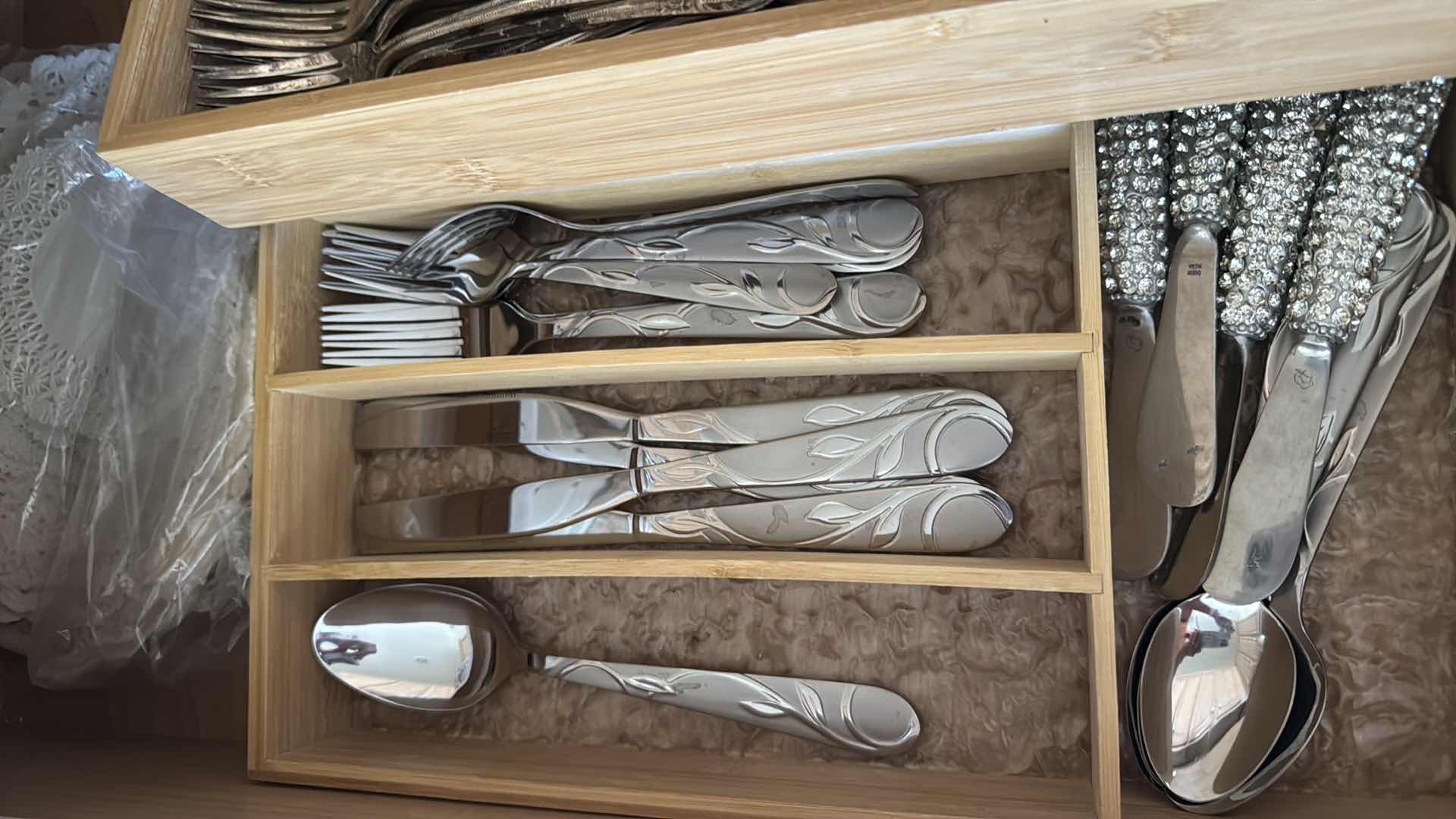 Photo 1 of CONTENTS OF KITCHEN DRAWER – ASSORTED SILVERWARE