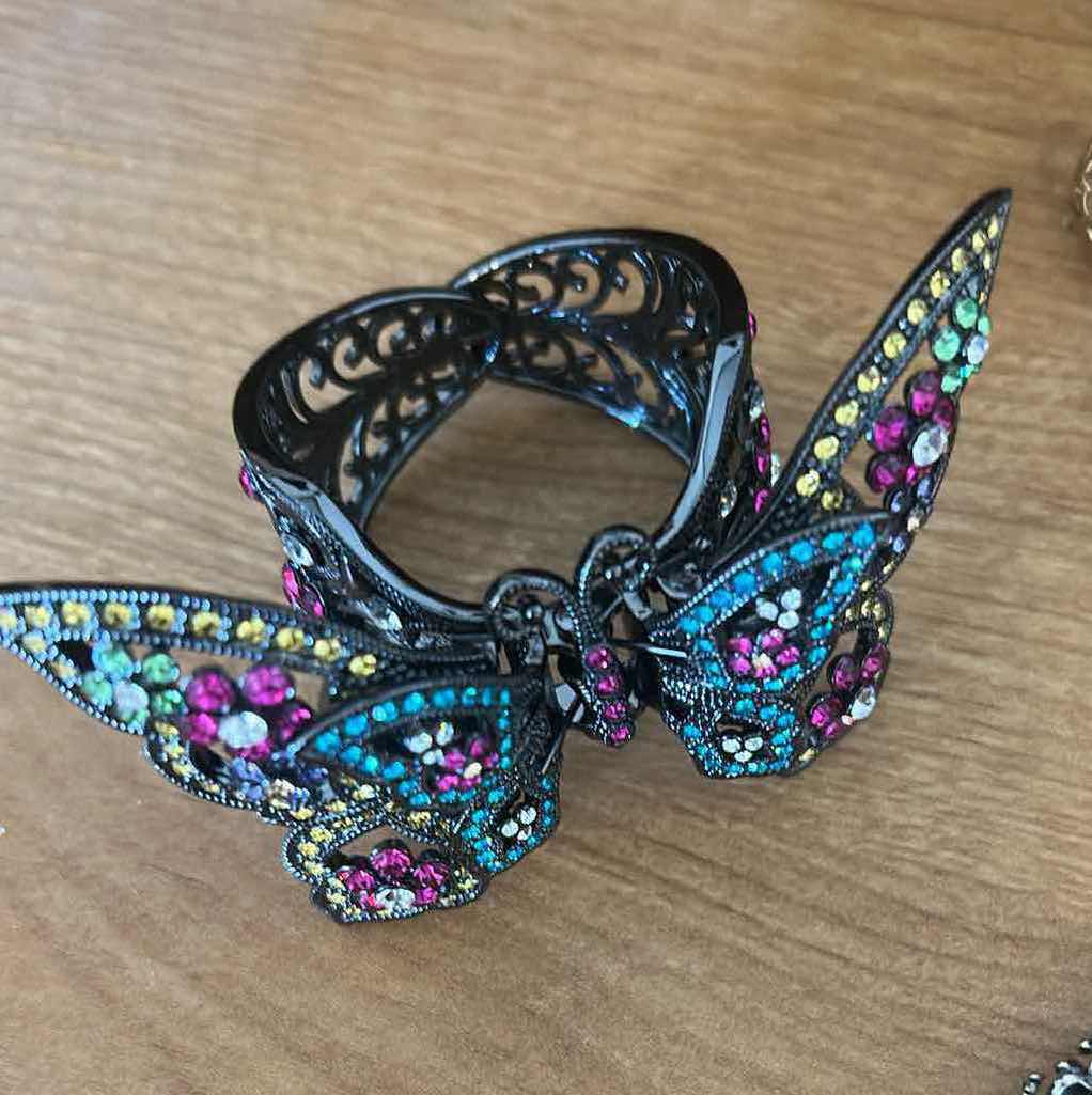Photo 1 of COLLECTION VINTAGE COSTUME JEWELRY W PURPLE CABICHON STONES