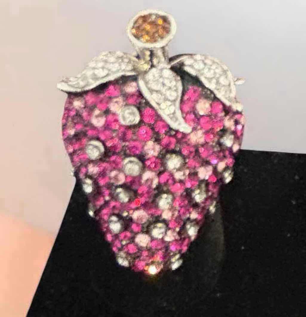 Photo 1 of VINTAGE STRAWBERRY MOTIF BY AMANDA BORGHESE
