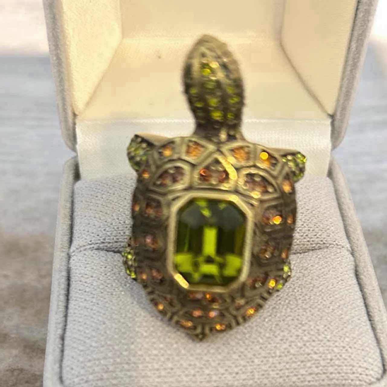 Photo 1 of HEIDI DAUS " SLOW POKE" TUTRLE RING W OLIVE GREEN & TOPAZ CRYSTALS SIZE 7 $90