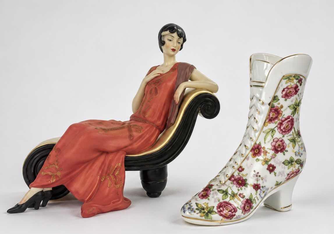 Photo 1 of 2- VINTAGE STYLE HOME DECOR (BOOT H6”)