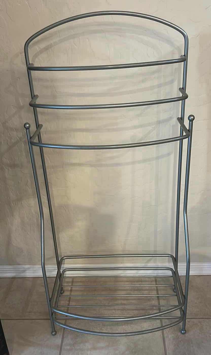 Photo 1 of HEAVY METAL TOWEL RACK H35”