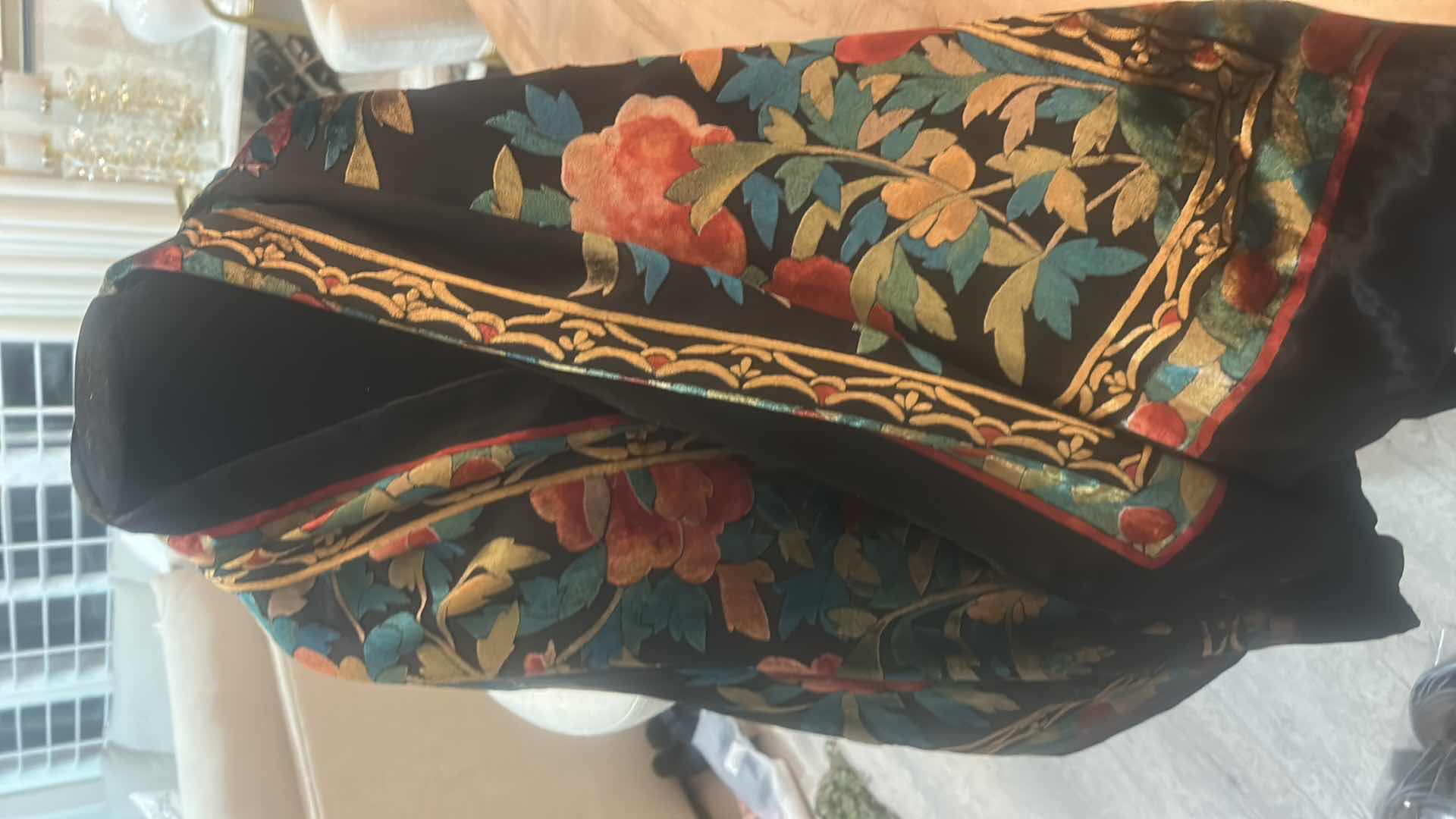 Photo 1 of 4 WOMEN’S SCARVES/ISHAWLS
